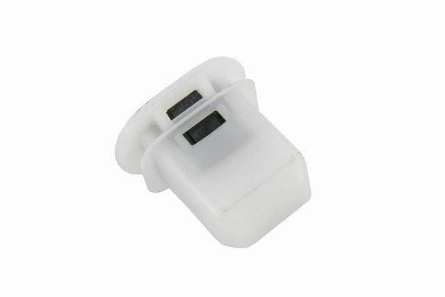 YTT Chevrolet New Aveo Rear Seat Clip - Essential Car Accessory for Chevrolet Enthusiasts — Interior Trim & Controls