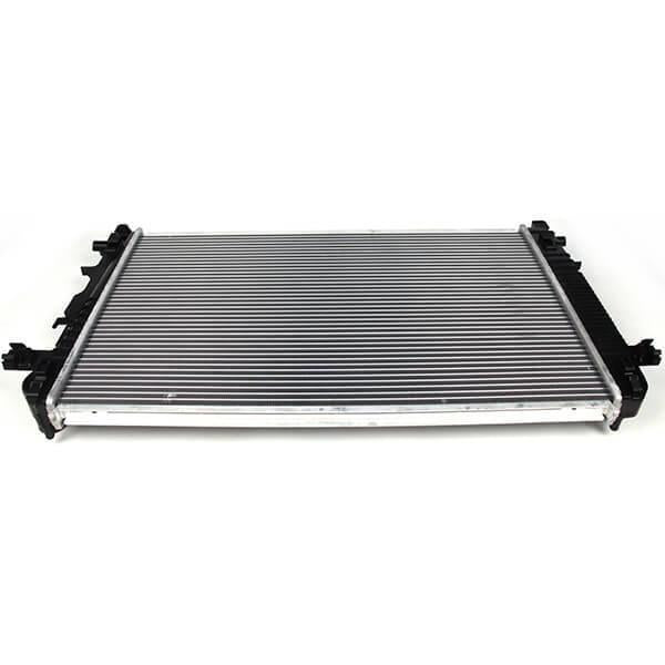 Nissens 67156A Mercedes Sprinter W906 / VW Crafter 06> Motor Water Radiator — Radiators & Fans