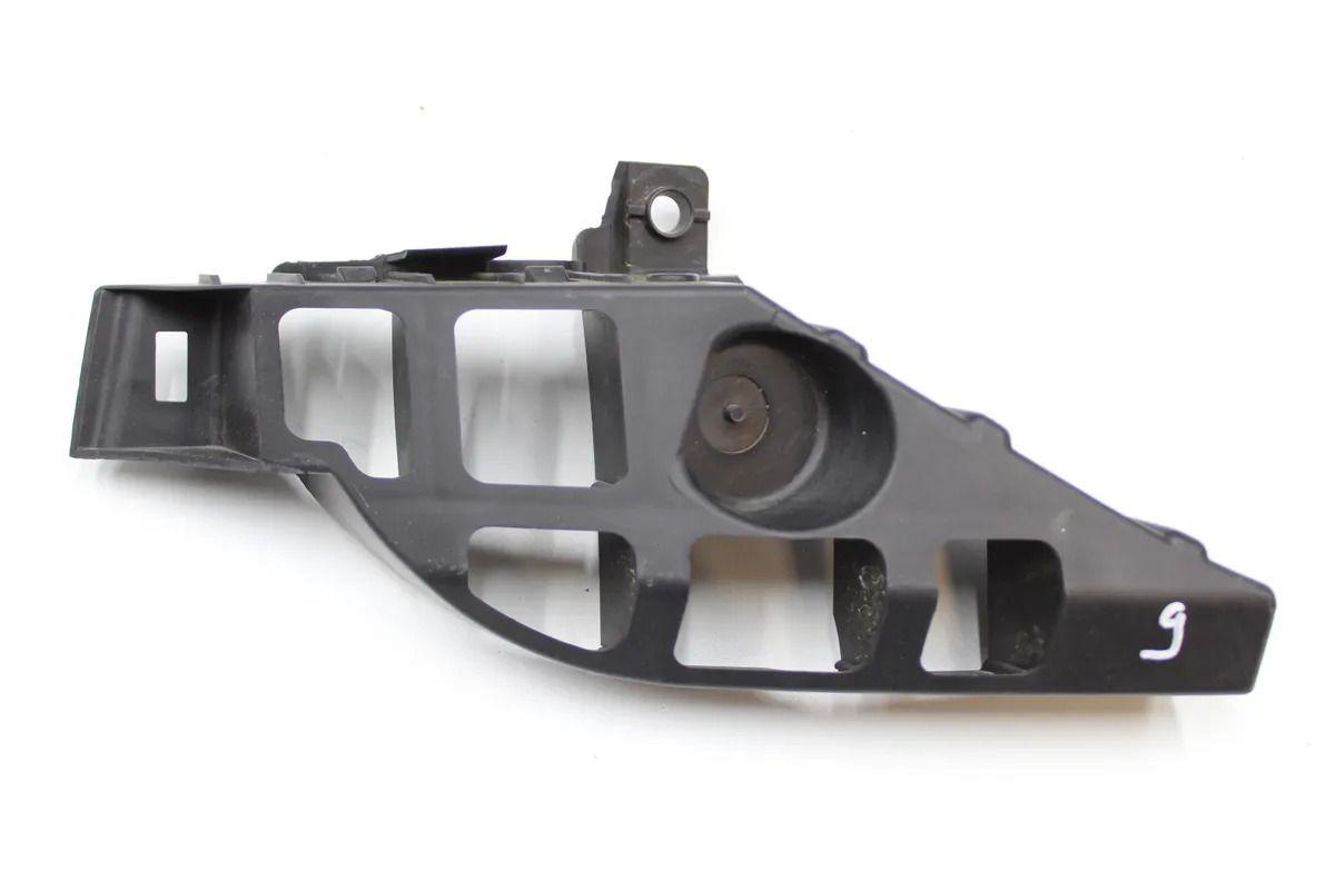 Seat Leon 2014 Model onwards Left Rear Tail Lamp Lower Bracket Vag Genuine