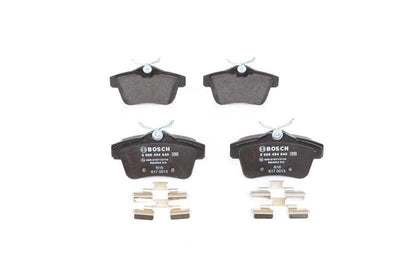 Bosch 0986494640 Rear Brake Pad Set 10 Pt. Design for 3008/5008 RCZ Low Metallic Material Compatible with Peugeo — Brake Pads