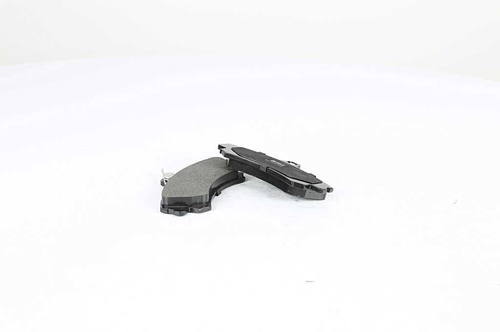 Bsg 62-200-007 Brake Pad Front Carisma (Da): Carisma (Da) 1.6 /1.9 TD 99-00: Colt (Z3) 05-12 1.8 96-00 — Brake Pads