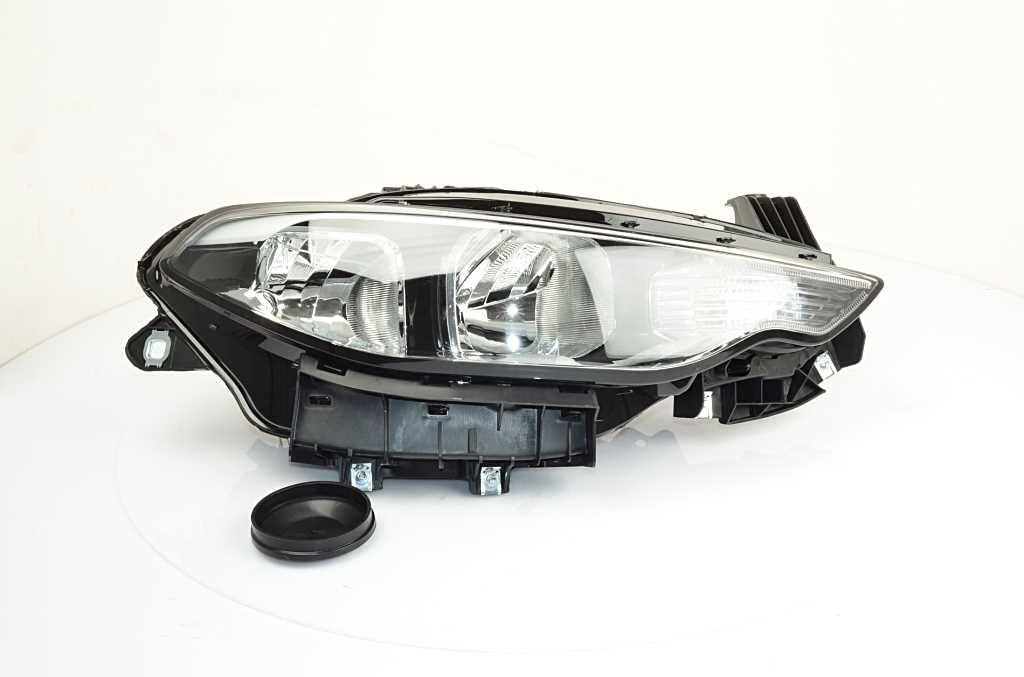 Bsg 25-800-013 Headlight Right Egea Bm 15 — Headlights