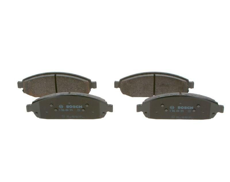 BOSCH Brake Pad Set 0986494370 - Durable Low-Metallic Formula — Brake Pads