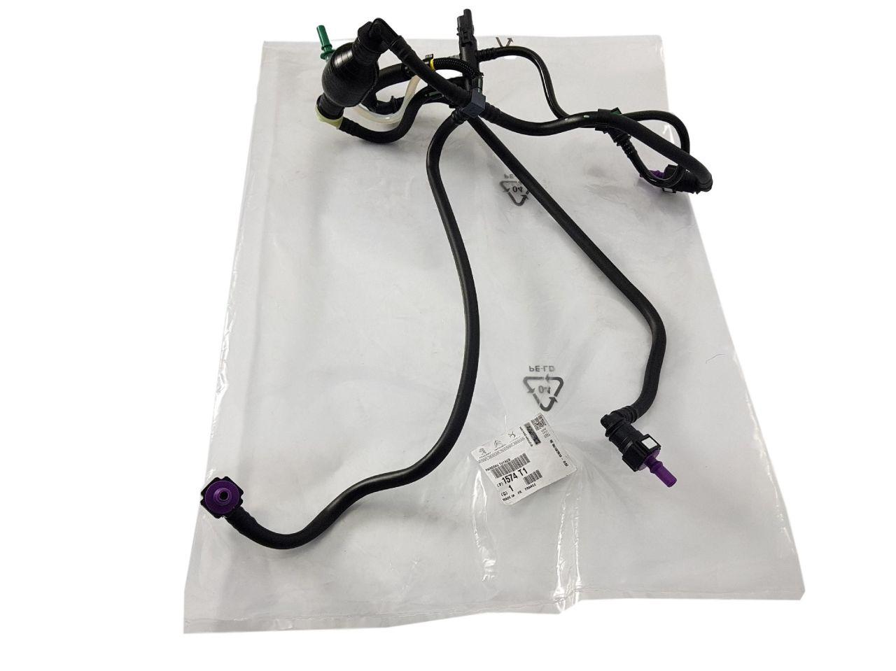citroen-c3-return-hose-set, original-citroen-parts, citroen-c3-hose-installation Citroen Citroen C3 1.4 HDi - Original Return Hose Set for Car Owners and Mechanics | PSA 1574.T1 Citroen C3 1.4 HDi Return Hose Kit citroen, citroen-c3, return-hose-kit, car-parts, original-parts, mechanics, car-owners, vehicle-maintenance, pes-1574t1, ai-generated