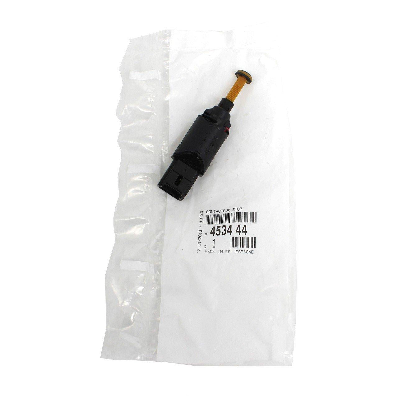 peugeot brake stop switch for partner 2000-2009, original peugeot brake stop switch Peugeot Original Brake Stop Switch for Partner 2000-2009 | Reliable Performance for Car Owners and Mechanics Peugeot Partner 2000-2009 Brake Stop Switch peugeot, brake-stop-switch, replacement-parts, car-maintenance, original-parts, car-owners, mechanics, vehicle-care, auto-parts, ai-generated