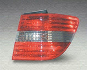 magneti-marelli-stop-light-right-05-12, gray-external-part-b-series, high-quality-stop-light-right MAGNETI MARELLI Stop Light Right - Gray External Part for B-Series 05-12 | O.E. Quality MAGNETI MARELLI Stop Light Right 05-12 | Gray car-parts, stop-light, magneti-marelli, b-series, right-side, oe-quality, gray, automotive, car-owners, ai-generated