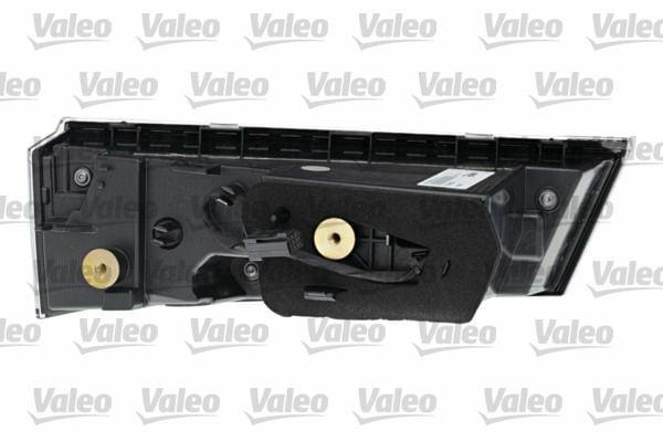 vale-47341-led-stop-light-right-side, vale-47341-brake-lamp-red-led Valeo 47341 LED Stop Light - Right Side Brake Lamp for Car Owners | Red VALEO 47341 LED Stop Light Right vale-47341, led-stop-light, brake-lamp, car-owners, auto-accessories, vehicle-lighting, led-lights, tail-lights, rear-lights, ai-generated