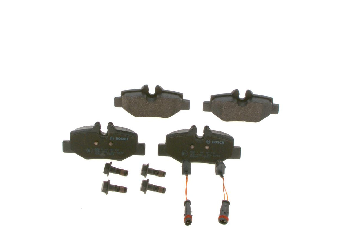 Bosch 0986494082 Brake Pad Rear Viano W639 Vito W639 03- 04- 2.2-3.2-119-122-123 — Brake Pads