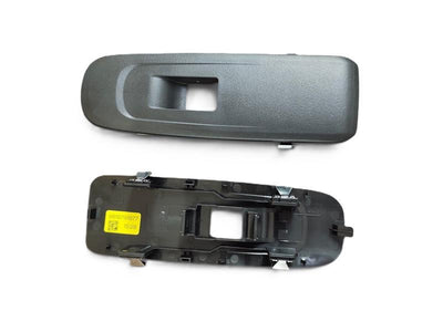 OEM 98167918ZD Door Glass Button Frame Right Combo E Partner Rifter Penalvan