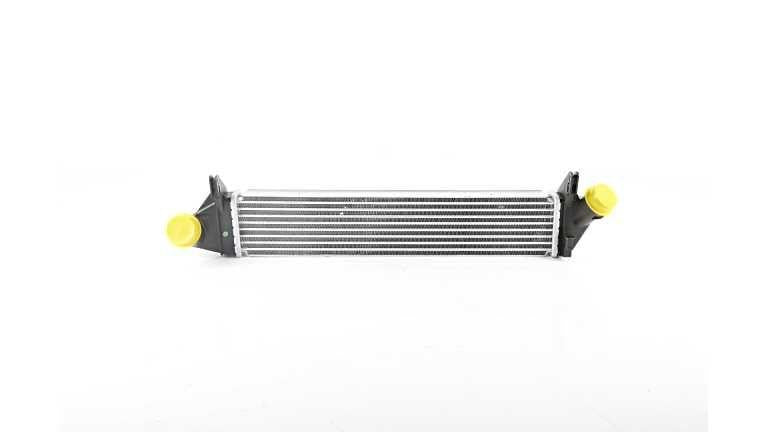 Bsg 75-535-005 Turbo Radiator Duster 1.5 dCi 2010 — Radiators & Fans