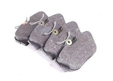FERODO FDB669 Front Brake Pads - Mercedes W201 190E 190D