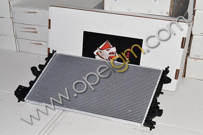 WAXELL Opel Vectra C Z19DT Diesel Radiator - Manual Transmission Vehicles — Radiators & Fans